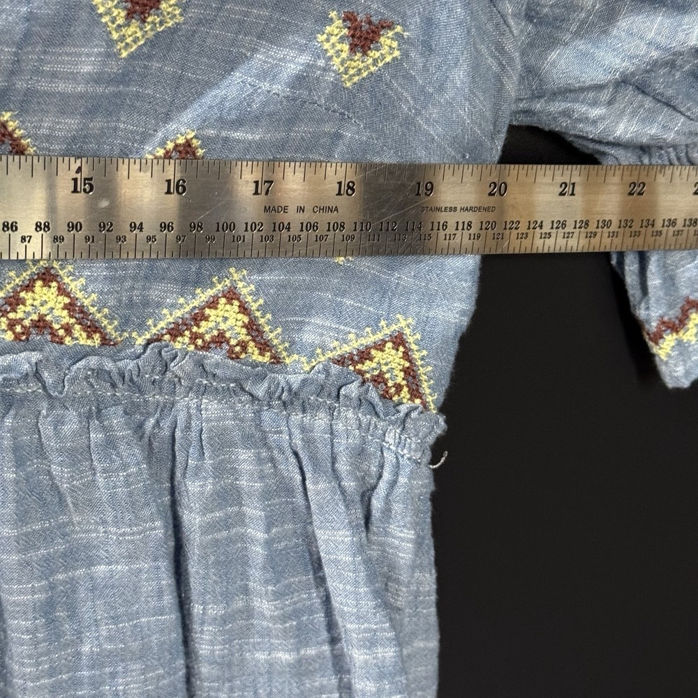 FREE PEOPLE Tallulah Womens Chambray Top Medium Blue Embroidered Ruffle Hem Boho - Picture 5 of 6